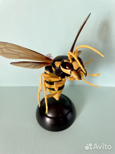 Фигурка Bandai пчела