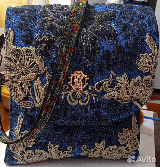 Вышивка ручной работы