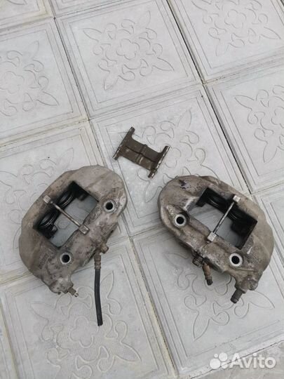 Суппорта lexus celsior LS430 UCF30