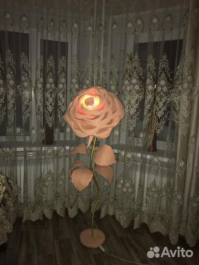 Ростовые цветы из изолона