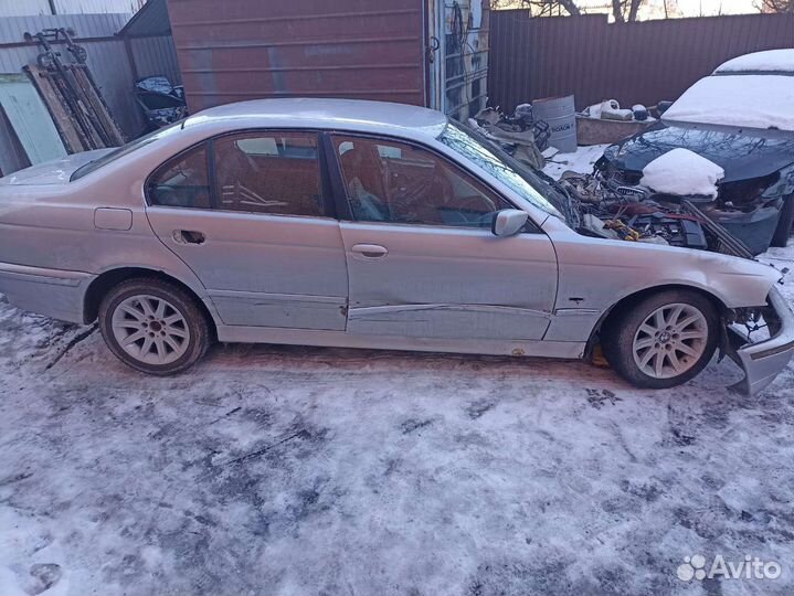 BMW 5 E39 m54 b25 на запчасти