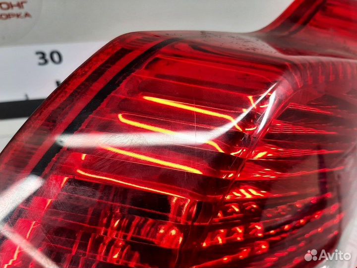 Фонарь задний левый для Volvo S40 2 31213554