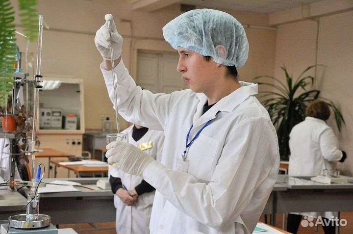 Медицинские и лабораторные халаты