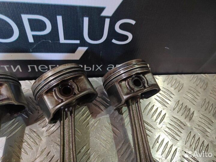 Поршень с шатуном Volkswagen Passat B5 AHL