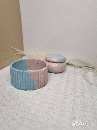 Подставки и подсвечники