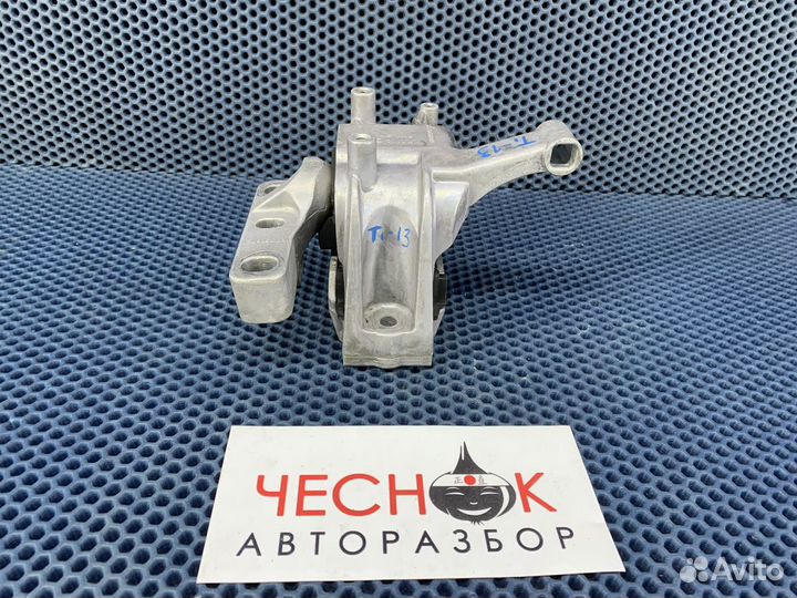 Опора двигателя правая VW Tiguan NF 2006-2017