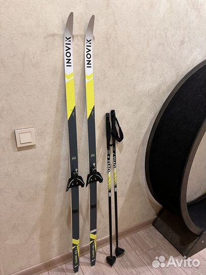 Беговые лыжи детские 147 с палками и чехлом