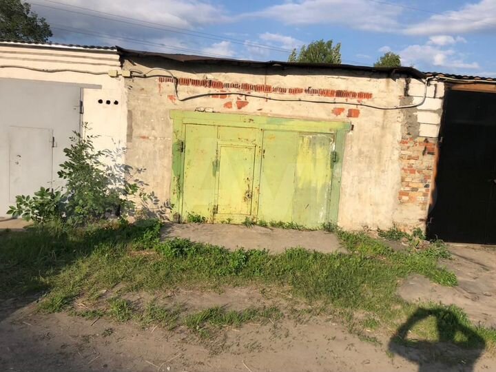 Гараж, > 30 м²