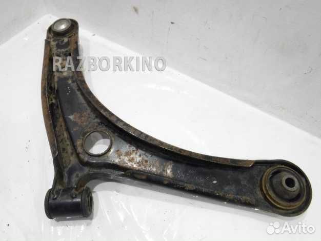 Рычаг передний левый
