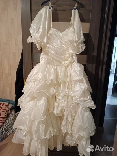 Свадебное платье 48 50 бу