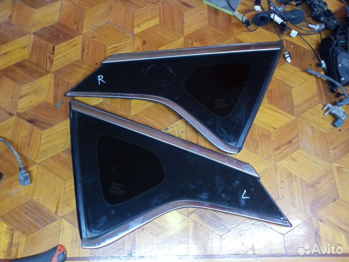 Задние форточки глухие Geely Coolray SX11