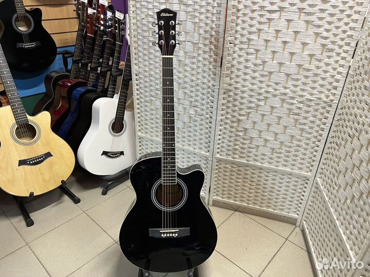 Гитара + комплект для начинающих