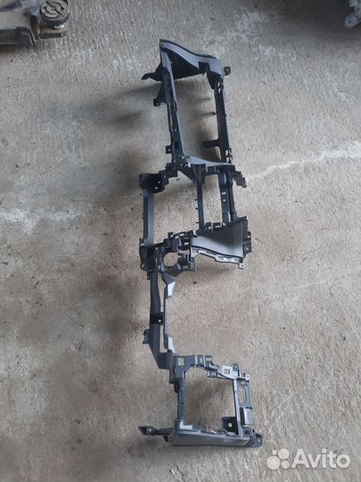 Нижняя часть торпеды toyota corolla e150