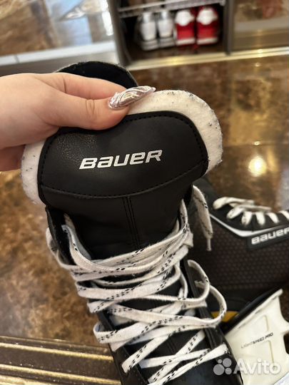 Коньки хоккейные