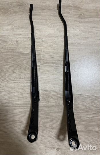 Поводок стеклоочистителя prado120