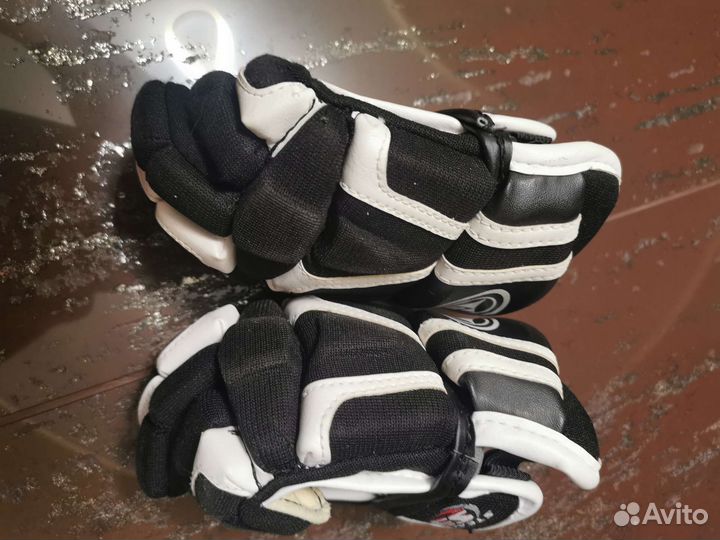 Хоккейная форма краги (перчатки) - Easton Stealth