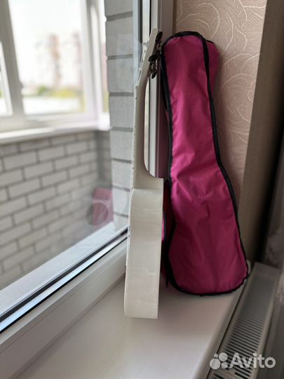 Гитара укулеле