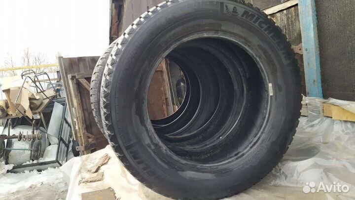 Michelin X-Ice North 215/65 R16 102T