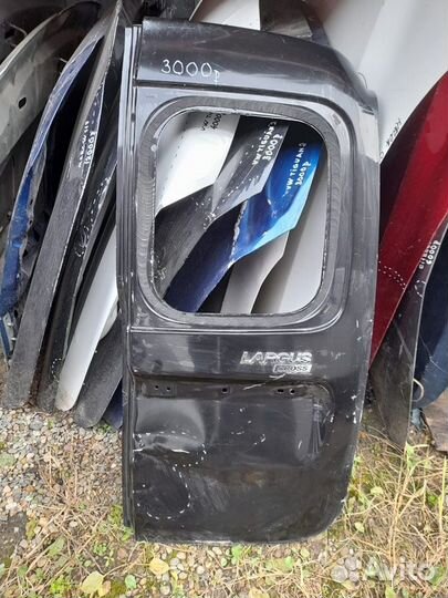 Створки двери багажника левая и правая LADA Largus