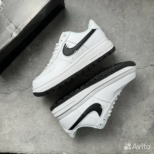 Кроссовки Nike Air Force 1 Luxe White Black