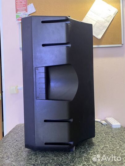 Активная акустическая система mackie Thump TH-15A