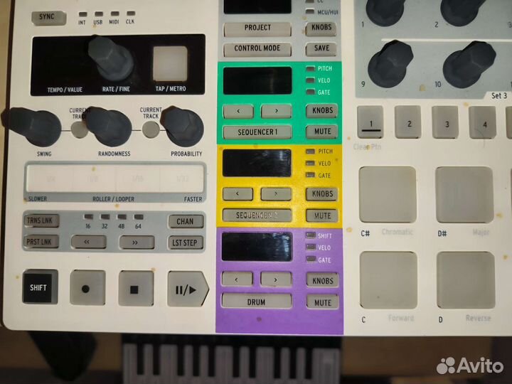 Arturia BeatStep Pro миди контроллер