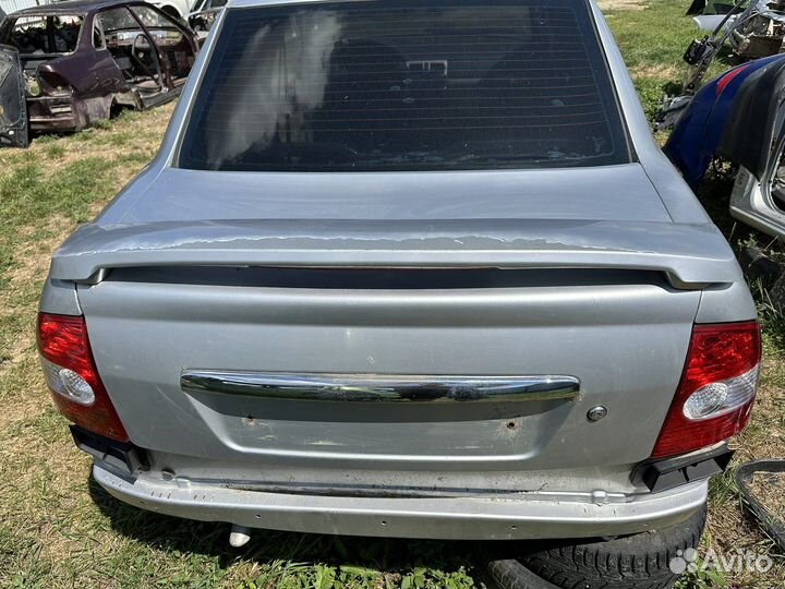 Приора крышка богажника седан