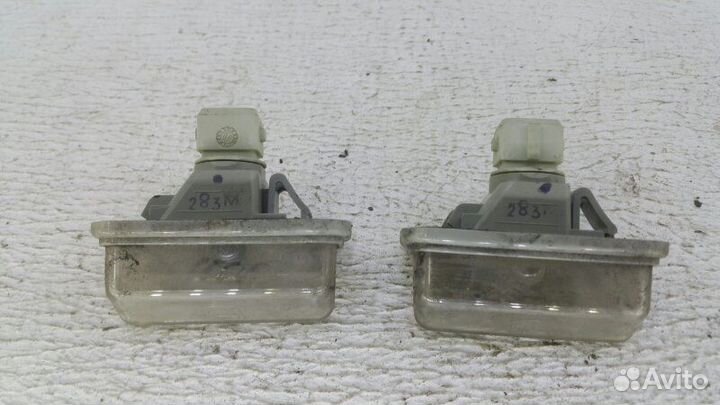 Подсветка номера Toyota Avensis T250 2006