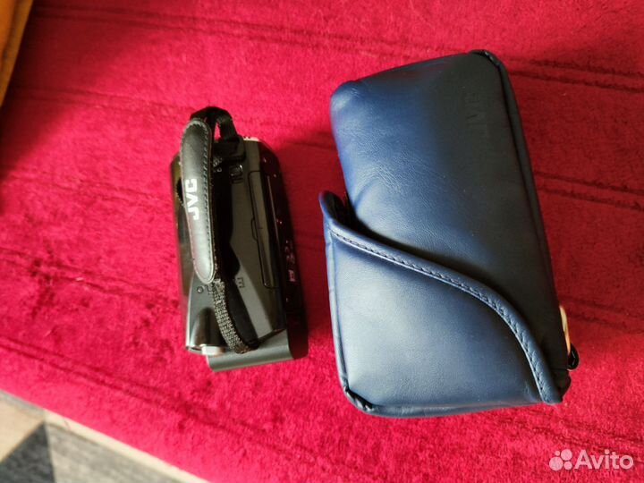 Видеокамера JVC