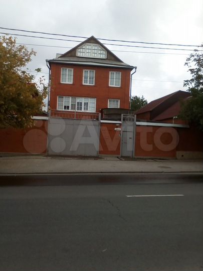 Дом 560 м² на участке 6 сот.