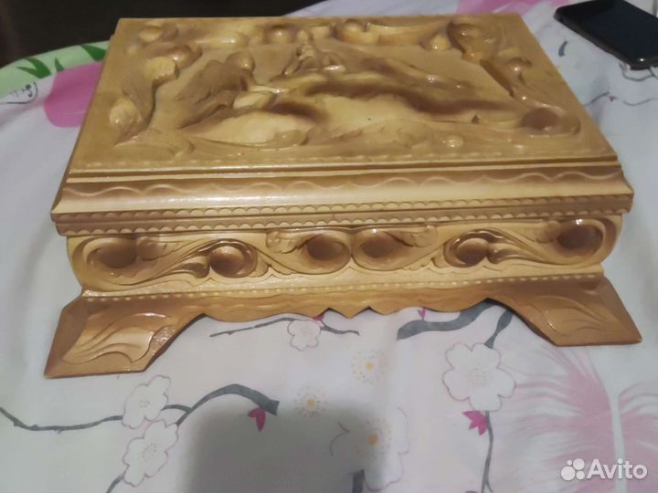 Шкатулка из дерева ручной работы