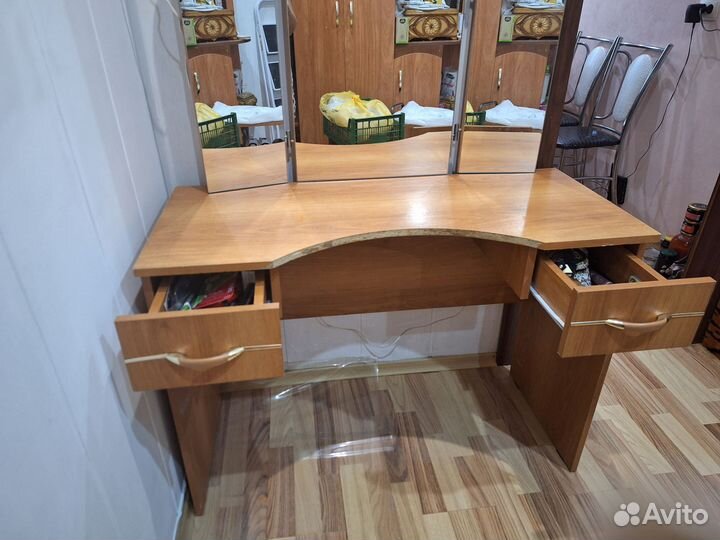 Трюмо трельяж с зеркалом