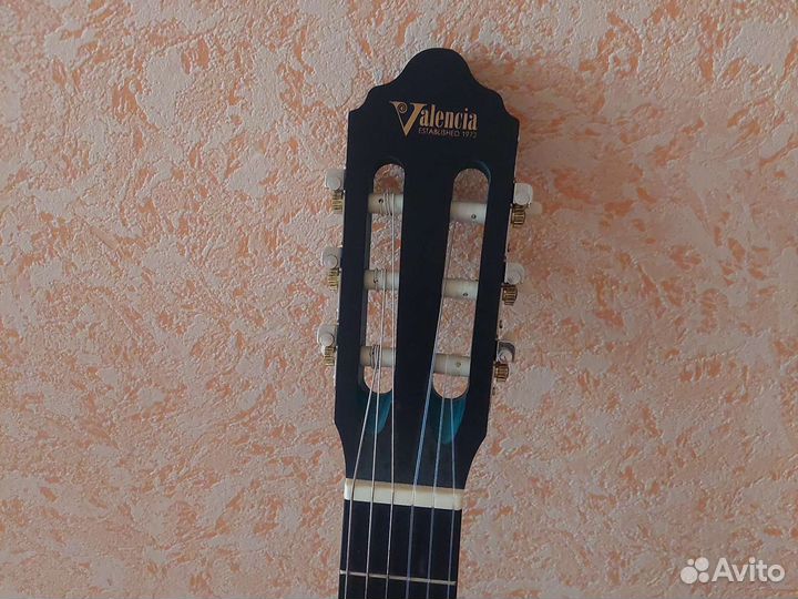 Акустическая гитара