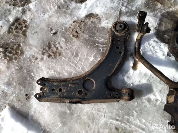 Рычаги передней подвески VW Bora, Golf 4, Jetta