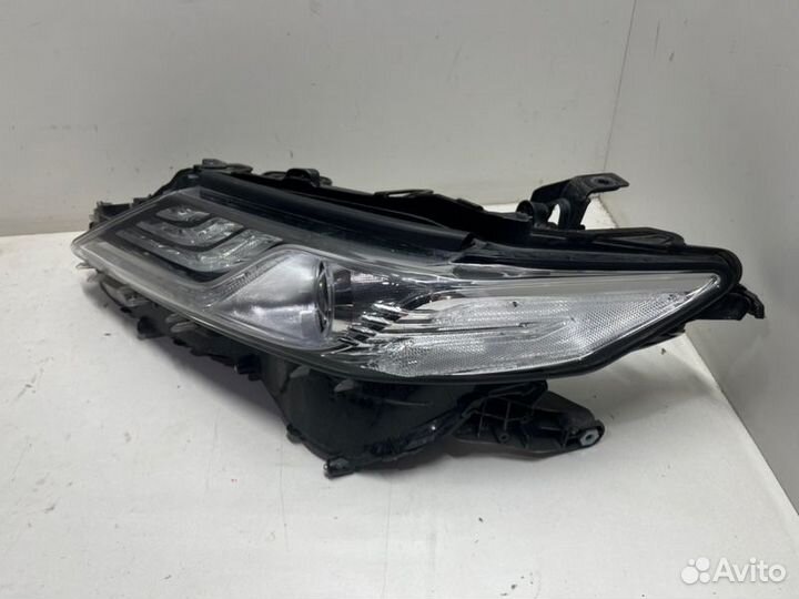 Фара передняя левая Toyota Camry V70/V75 2018-2023