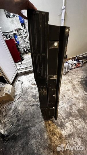 Бампер задний mitsubishi pajero