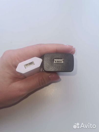 Сетевое зарядное устройство работают