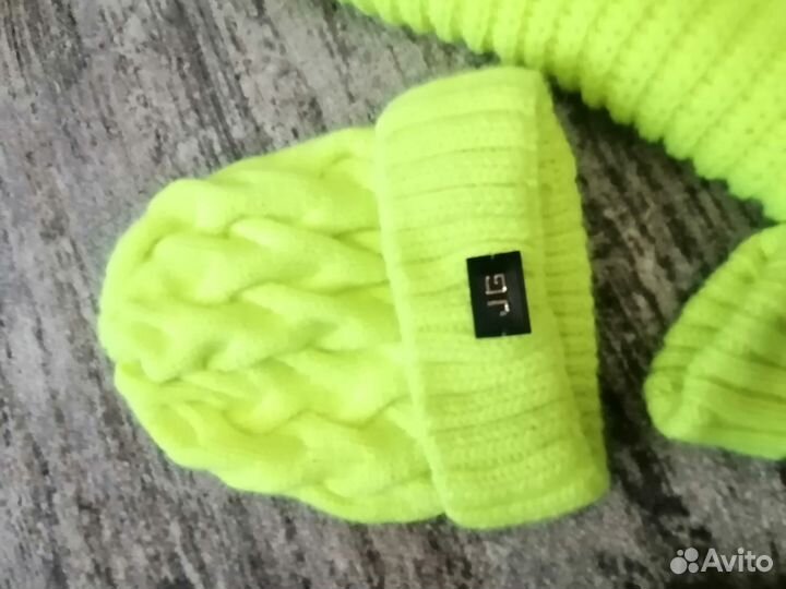 Шапка снуд и варежки женские