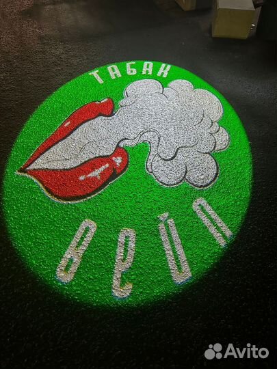 Гобо проектор для рекламы, слайд за день