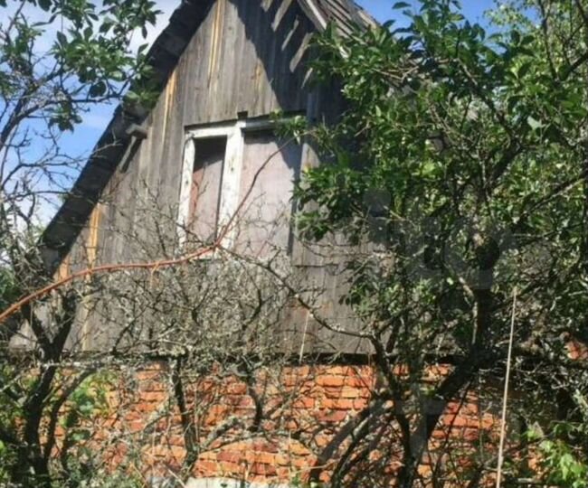 Дом 34 м² на участке 6 га