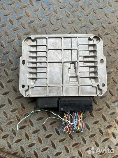 Блок управления двигателем Mitsubishi L200