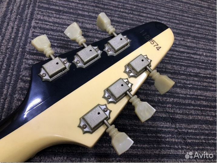 Aria Pro II FV-650 Black n White