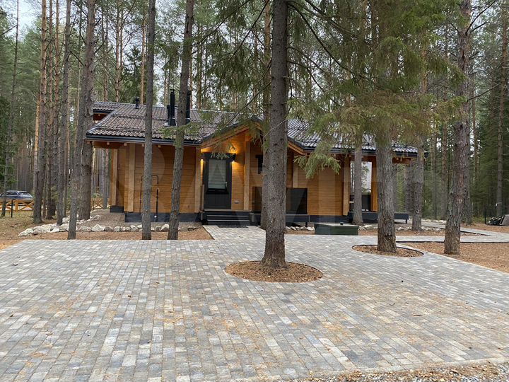 Дом 218 м² на участке 13 сот.