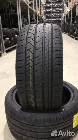 Roadmarch Prime UHP 08 275/45 R21 110W