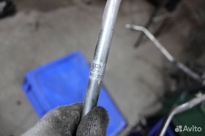 Трубка системы охлаждения АКПП Audi A5 (2007-2011)