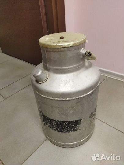 Продам сосуд Дьюара для хранения жидкого азота