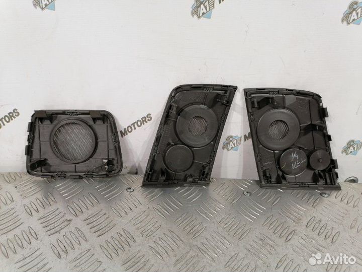 Крышка динамика Toyota Crown GRS183