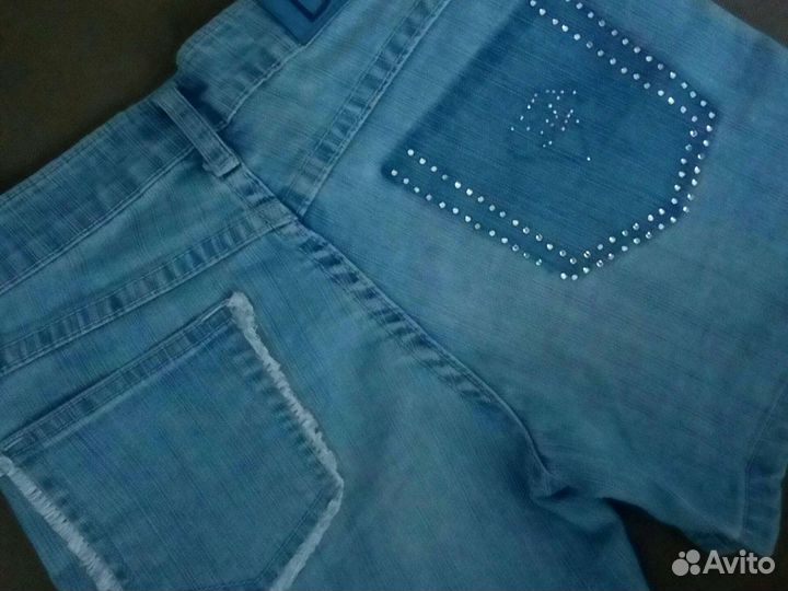 Джинсовые шорты