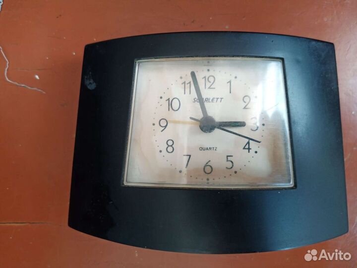 Часы будильник Scarlett