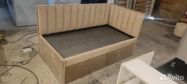 Кровать детская